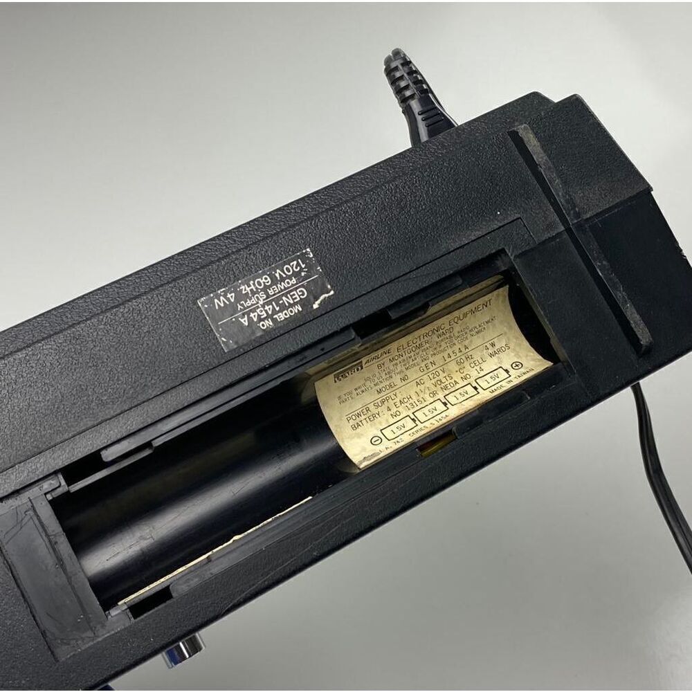 Vintage Montgomery Ward Airline Multi Band AM FM Radio Model Gen 1454 A Rare - Picture 8 of 8
